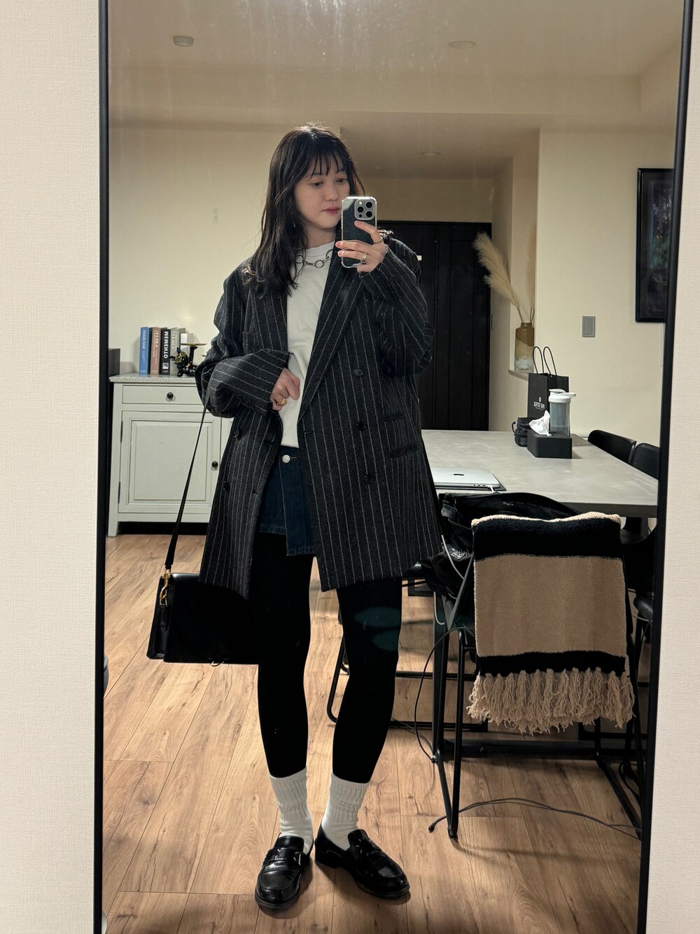 プチプラのあや｜Acne Studiosのテーラードジャケットを使った 