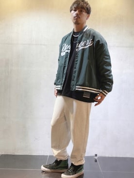 「SPINNS（スピンズ）のアイテム（スタジャン）」を使った、Kenji Sugiyamaさん（メンズ・178cm）の秋コーディネート