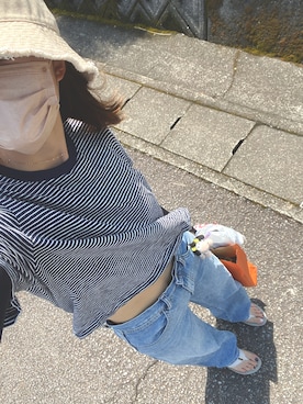 「UNIQLO（ユニクロ）のハイライズワイドストレートジーンズ（デニムパンツ）」を使った、なともさん（レディース・172cm）の夏コーディネート