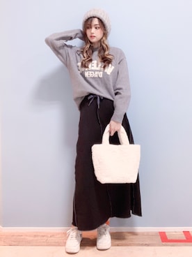 「SHOO・LA・RUE（シューラルー）のアイテム（ニットキャップ/ビーニー）」を使った、AYAさん（レディース・162cm）の秋コーディネート