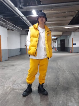 DIESEL(ディーゼル)のダウンベストを使った人気ファッション