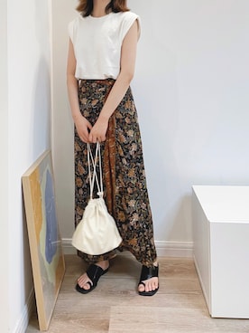 「ROPE' PICNIC（ロペピクニック）の【WEB限定カラー:シルバー】洗える巾着型ミドルショルダーバッグ（ショルダーバッグ、シルバー系）」を使った、WEAR 中国さん（レディース）の夏コーディネート
