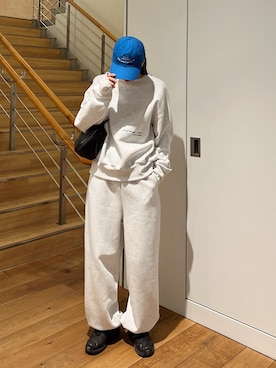 「アイテム（スウェットパンツ）」を使った、Rannaさん（レディース・166cm）の冬コーディネート