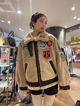 「アイテム（ミリタリージャケット）」を使った、フィーさん（レディース・164cm）の秋コーディネート