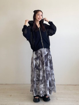 「アイテム（スカート）」を使った、フィーさん（レディース・165cm）の春コーディネート