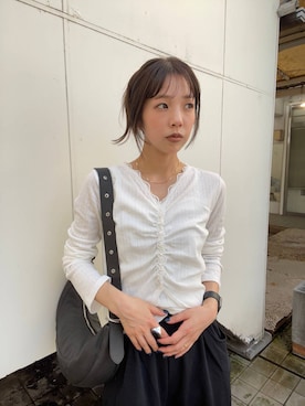 「JEANASIS（ジーナシス）のアイレットムーンショルダー/1049638（ショルダーバッグ、ブラック系）」を使った、フィーさん（レディース・164cm）の秋コーディネート