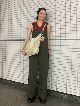 「アイテム（サロペット/オーバーオール、グリーン系）」を使った、フィーさん（レディース・164cm）の夏コーディネート