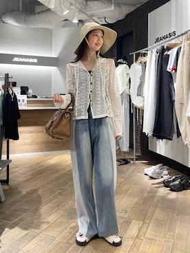 「JEANASIS（ジーナシス）のスウェットコンビデニムパンツ/645263（デニムパンツ、ブルー系）」を使った、フィーさん（レディース・164cm）の夏コーディネート