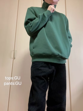 GUのスウェット（グリーン系）を使った「ハーフジップ」の人気