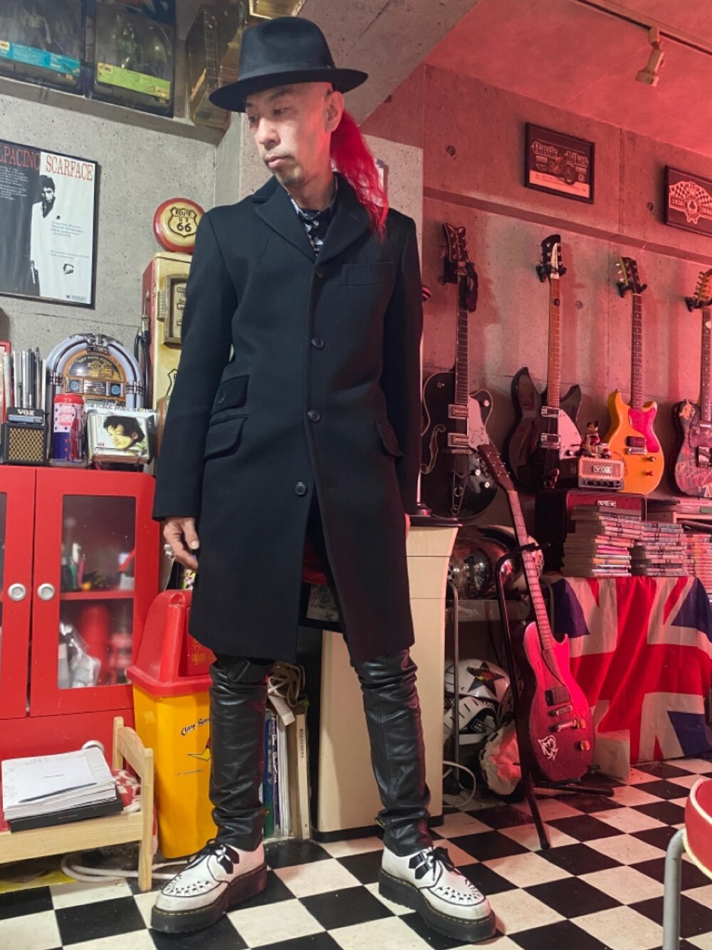 Vivienne Westwood ブラック チェスターコート 1640143072_1000.jpg
