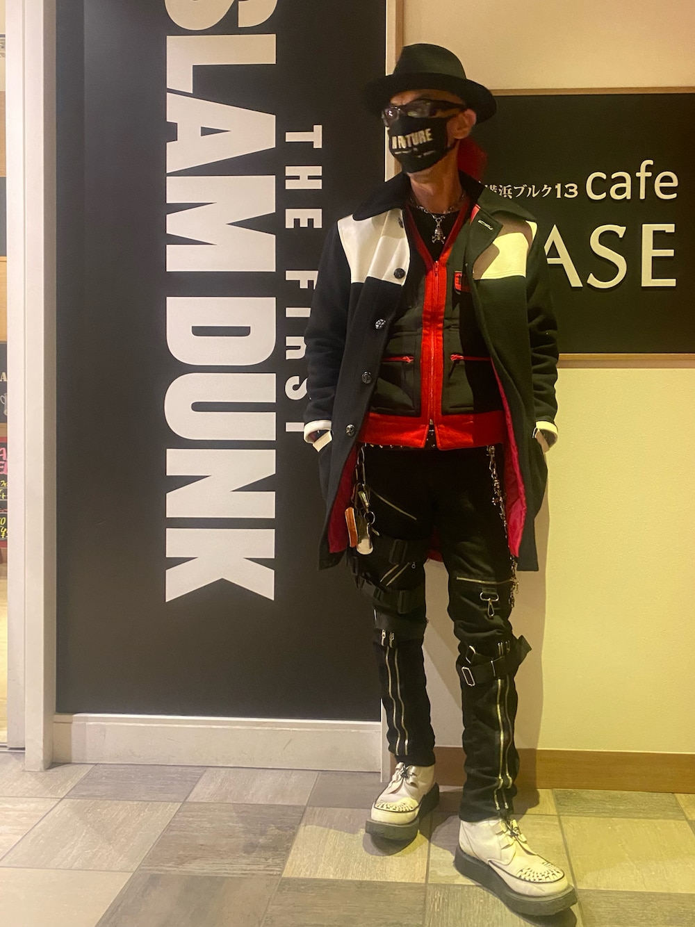 「punk、rock、ドンキーコート、カスタム、秋冬コーデ、今日のコーデ」｜「Borsalinoのアイテム（ハット、ブラック系）」を使った、Takaya さん（メンズ・172cm）の冬コーディネートの1枚目の写真