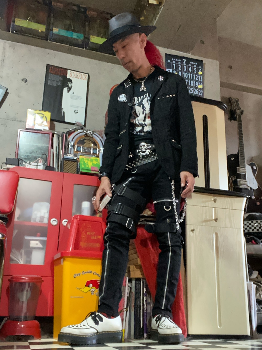 「punk、rock、カスタム、今日のコーデ、休日スタイル、my room」｜「STETSONのアイテム（ハット、ブラック系）」を使った、Takaya さん（メンズ・172cm）の夏コーディネートの1枚目の写真