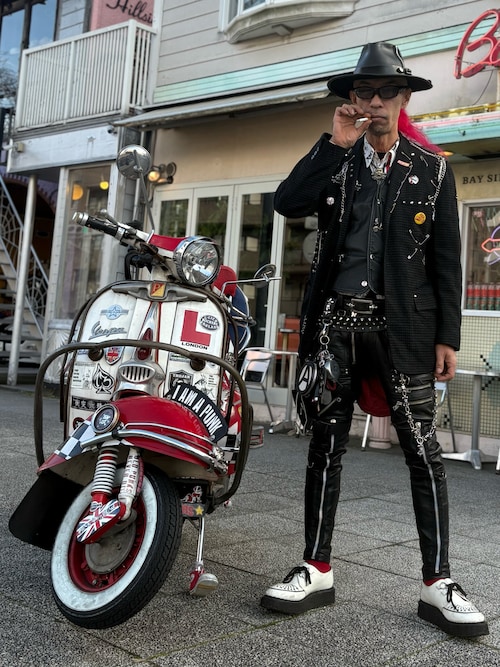 Vivienne Westwoodのチェスターコート（ブラック系）を使ったメンズ