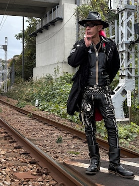 「アイテム（ライダースジャケット）」を使った、Takaya さん（メンズ・172cm）の秋コーディネート