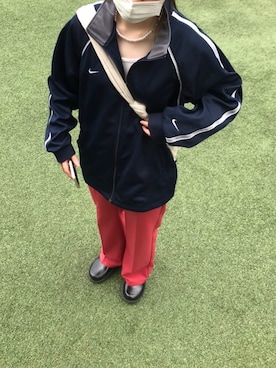「NIKE（ナイキ）のアイテム（その他アウター）」を使った、　　千彩さん（レディース・160cm）の春コーディネート