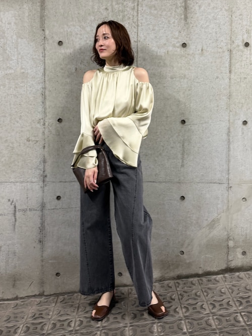 オープンショルダーボリュームブラウス 【春服】【オフィスカジュアル