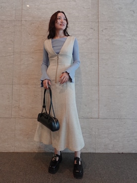 「アイテム（ジャンパースカート）」を使った、藤井さん（レディース・167cm）の秋コーディネート