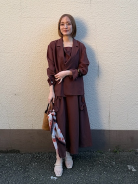 「LAGUNAMOON（ラグナムーン）のシェルボタンシアージャケット　【春服】【オフィスカジュアル】（テーラードジャケット、ブラウン系）」を使った、藤井さん（レディース・167cm）の春コーディネート