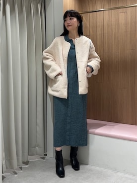 「リバーシブル」｜「アイテム（アクセサリー）」を使った、藤井さん（レディース・166cm）の秋コーディネート