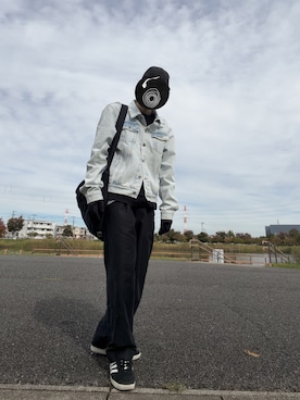 「アイテム（メッセンジャーバッグ）」を使った、ランサムウェア油淋鶏さん（メンズ・175cm）の秋コーディネート