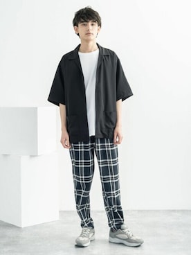 「半袖シャツ」｜「アイテム（セットアップ）」を使った、Rocky Monroeさん（メンズ・176cm）の夏コーディネート