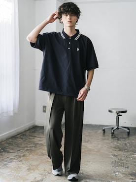 「Rocky Monroe（ロッキーモンロー）のセミワイド2タックストレートスラックス（スラックス、ブラウン系）」を使った、Rocky Monroeさん（メンズ・172cm）の夏コーディネート