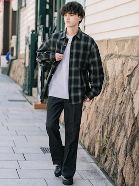 「秋のシャツ着こなし術」｜「アイテム（シューズ）」を使った、Rocky Monroeさん（メンズ・173cm）の秋コーディネート