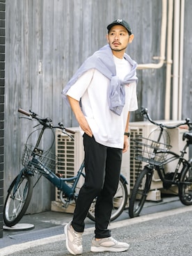 「アイテム（Tシャツ/カットソー）」を使った、Rocky Monroeさん（メンズ・175cm）の冬コーディネート