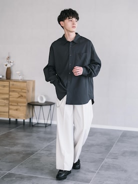 「アイテム（ウォレットチェーン）」を使った、Rocky Monroeさん（メンズ・173cm）の春コーディネート