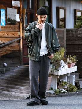 「アイテム（MA-1）」を使った、Rocky Monroeさん（メンズ・175cm）の秋コーディネート