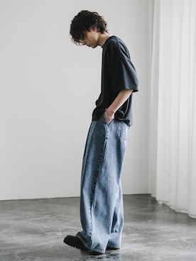 「Rocky Monroe（ロッキーモンロー）のヴィンテージライクワイドバルーンデニムパンツ（デニムパンツ、ブルー系）」を使った、Rocky Monroeさん（メンズ・173cm）の春コーディネート