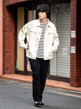 「アイテム（デニムジャケット）」を使った、Rocky Monroeさん（メンズ・173cm）の夏コーディネート