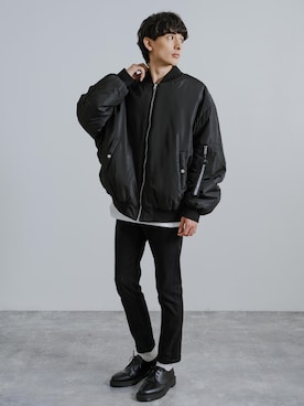 「キレイめコーデ」｜「アイテム（MA-1）」を使った、Rocky Monroeさん（メンズ・176cm）の秋コーディネート