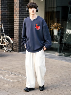 「大学生コーデ」｜「アイテム（スウェット）」を使った、Rocky Monroeさん（メンズ・173cm）の秋コーディネート