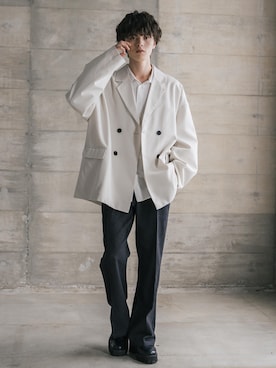 「アイテム（テーラードジャケット、ホワイト系）」を使った、Rocky Monroeさん（メンズ・173cm）の秋コーディネート