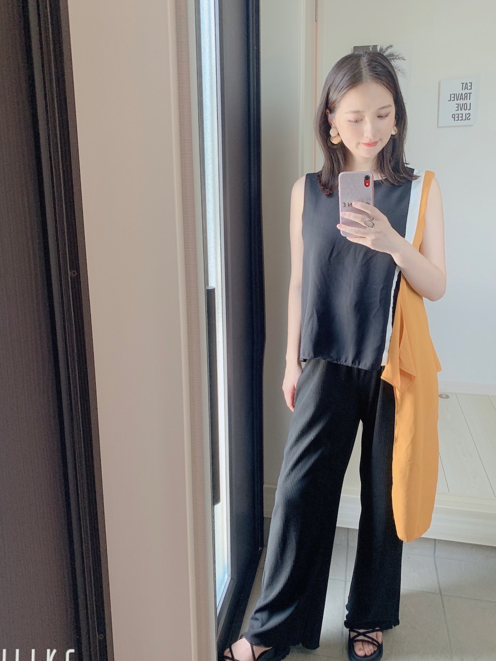 「マタニティパンツ、マタニティコーデ、マタニティー、ブラックコーデ、オールブラックコーデ、黒が好き、オトナカジュアル、夏コーデ、夏の和物語、プチプラコーデ」｜「charubonのアイテム（Tシャツ/カットソー、ブラック系）」を使った、yさん（レディース・158cm）の夏コーディネートの1枚目の写真