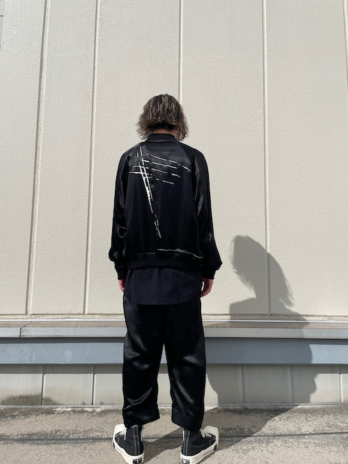 JULIUS（ユリウス）の「JULIUS/ユリウス/-VINTAGE SATIN TUCK TROUSER