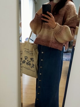 「LOWRYS FARM（ローリーズファーム）のグラデーションニット　166656（ニット/セーター、ピンク系）」を使った、yuseさん（レディース・168cm）の冬コーディネート