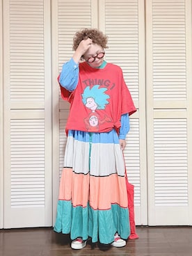 「古着のアイテム（Tシャツ/カットソー、レッド系）」を使った、ぽん。さん（レディース・158cm）の秋コーディネート