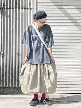 「アイテム（スニーカー）」を使った、ぽん。さん（レディース・158cm・40代）の秋コーディネート