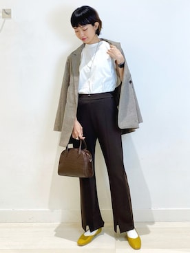 「秋トレンド2021」｜「アイテム（ダウンジャケット/コート）」を使った、yunaさん（レディース・165cm）の夏コーディネート