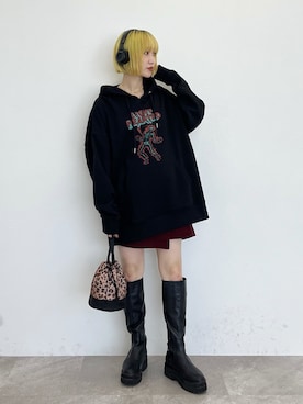 「PBLIM（ページボーイリム）のアイテム（パーカー）」を使った、KUMiさん（レディース・159cm）の秋コーディネート