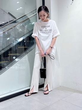 「オールホワイト」｜「アイテム（財布/小物）」を使った、MAOさん（レディース・160cm）の夏コーディネート