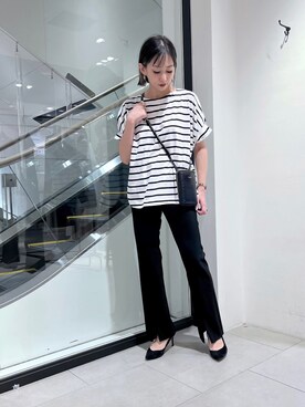 「スリットパンツ」｜「アイテム（財布/小物）」を使った、MAOさん（レディース・160cm）の夏コーディネート