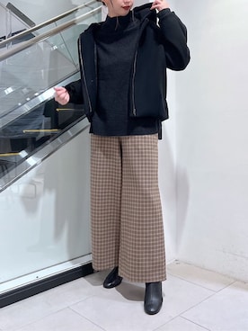 OUVRAGE CLASSE(ウヴラージュクラス)の「ハイネック脇スリットプル
