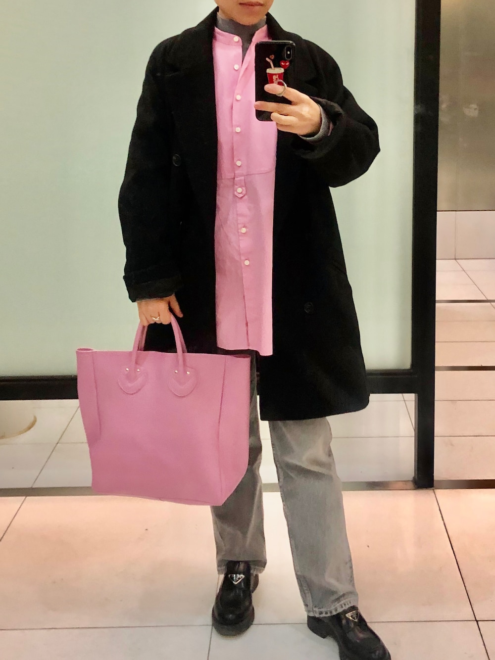 「Deuxieme ClasseのShort Double コート(BLACK)（ピーコート、ブラック系）」を使った、jolinwangさん（レディース・159cm）の冬コーディネートの1枚目の写真