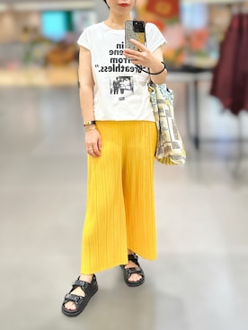 ISSEY MIYAKEのパンツを使った人気ファッションコーディネート