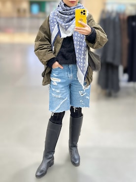 「アイテム（ストール/ショール）」を使った、jolinwangさん（レディース・159cm）の秋コーディネート