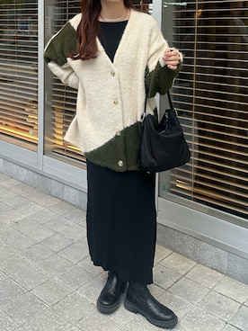 「favcloのアイテム（カーディガン/ボレロ、ホワイト系）」を使った、ウナさん（レディース・156cm）の冬コーディネート