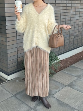 「Lumier（リュミエ）のアイテム（カーディガン/ボレロ、ホワイト系）」を使った、ウナさん（レディース・156cm）の冬コーディネート
